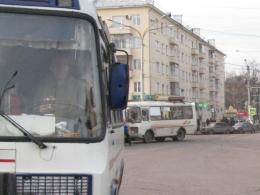 В Новокузнецке перевозчиков уведомили о расторжении с ними договоров В Новокузнецке перевозчиков уведомили о расторжении с ними договоров