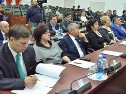 Кузбасские депутаты впервые за 8 лет приняли бездефицитный бюджет Кузбасские депутаты впервые за 8 лет приняли бездефицитный бюджет