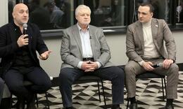 "������������ ������" ��������� ��� ������