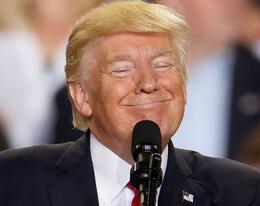"Целуют меня в зад": Трамп удовлетворился реакцией партнёров "Целуют меня в зад": Трамп удовлетворился реакцией партнёров