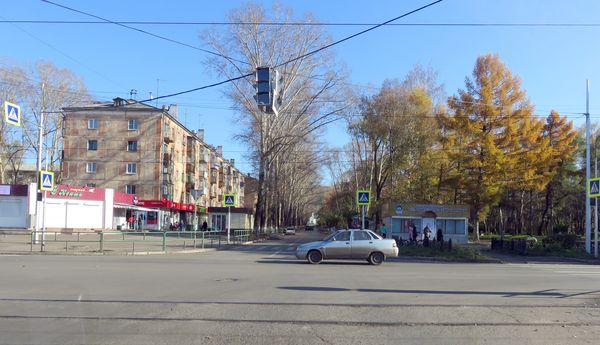 Ул тореза. Перекресток улиц Тореза и Советской армии. Улица проспект Советской армии. Перекресток Советская и Советская армия. Перекресток Тореза.