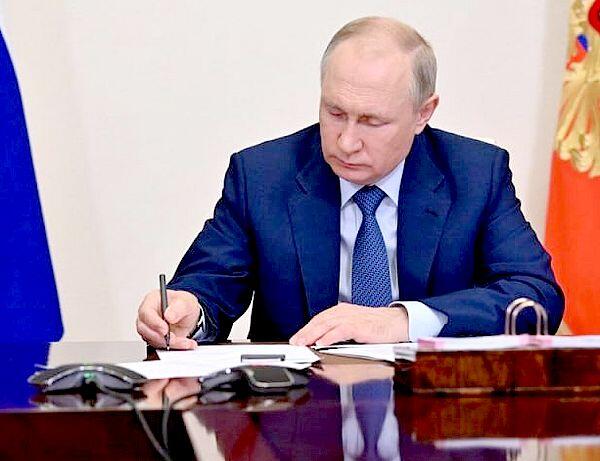 Путин подписал указ о призыве запасников на военные сборы в 2025 году