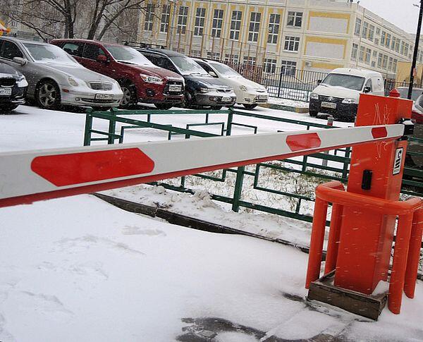 В Новокузнецке  жители пытаются огородиться и отгородиться